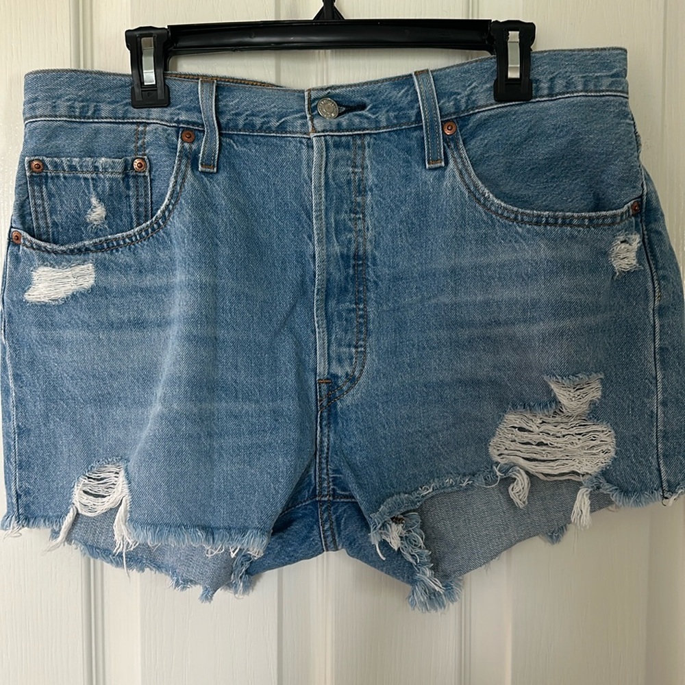 Levi shorts